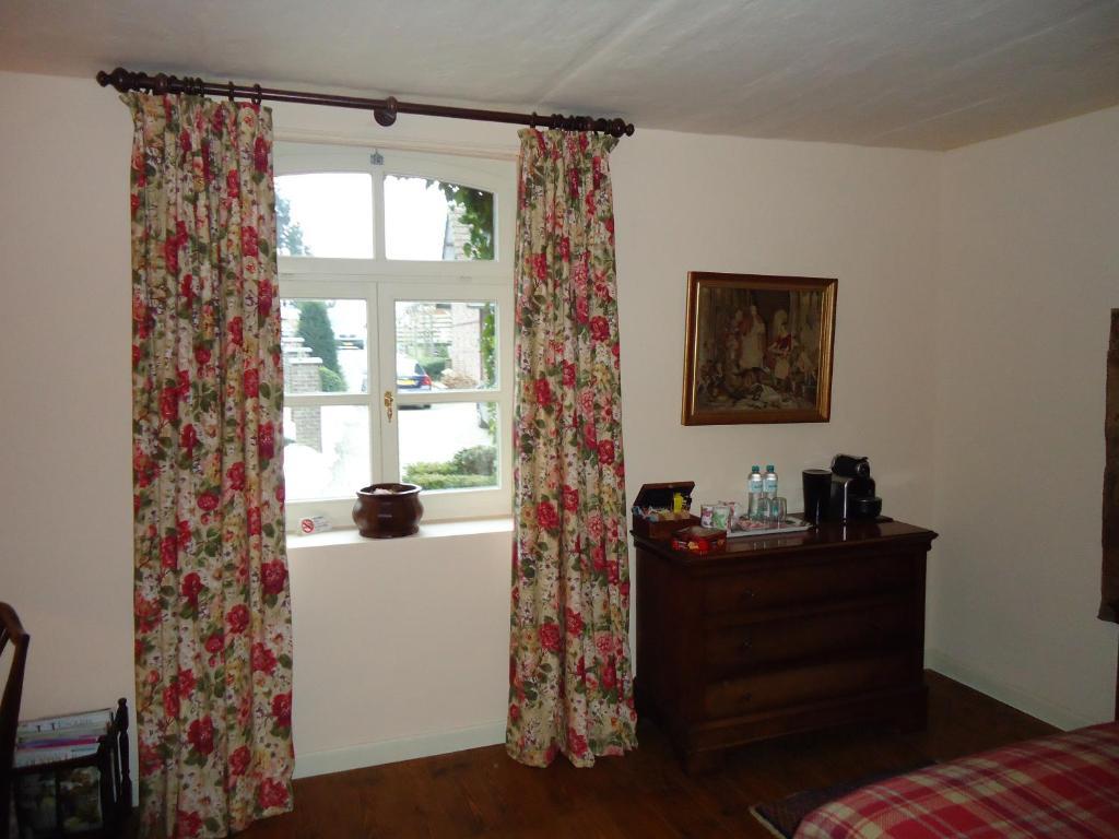 Rose Court Bed & Breakfast *